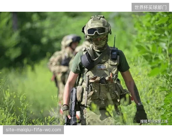 穆罕默德·卡齐姆需要平衡组织进攻与中场的防守覆盖任务。